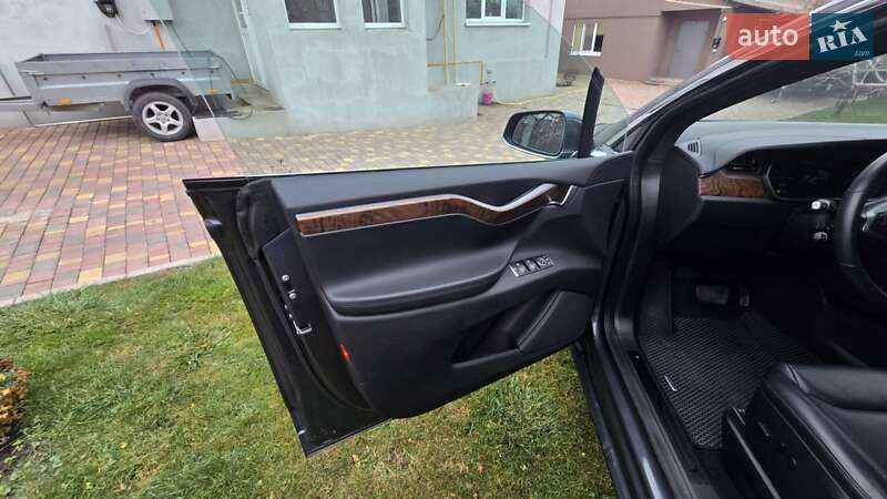 Внедорожник / Кроссовер Tesla Model X 2021 в Полтаве