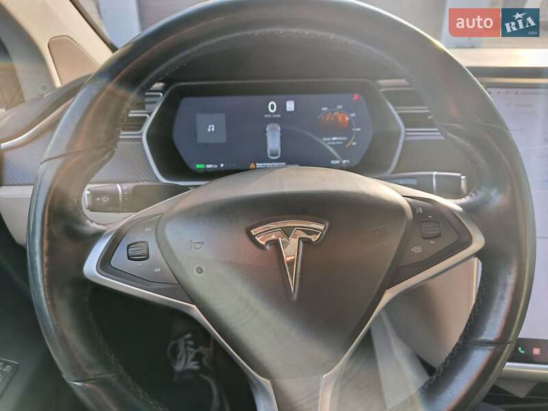 Внедорожник / Кроссовер Tesla Model X 2017 в Киеве