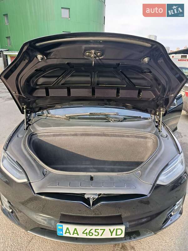 Внедорожник / Кроссовер Tesla Model X 2017 в Киеве