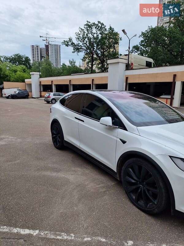 Внедорожник / Кроссовер Tesla Model X 2018 в Киеве