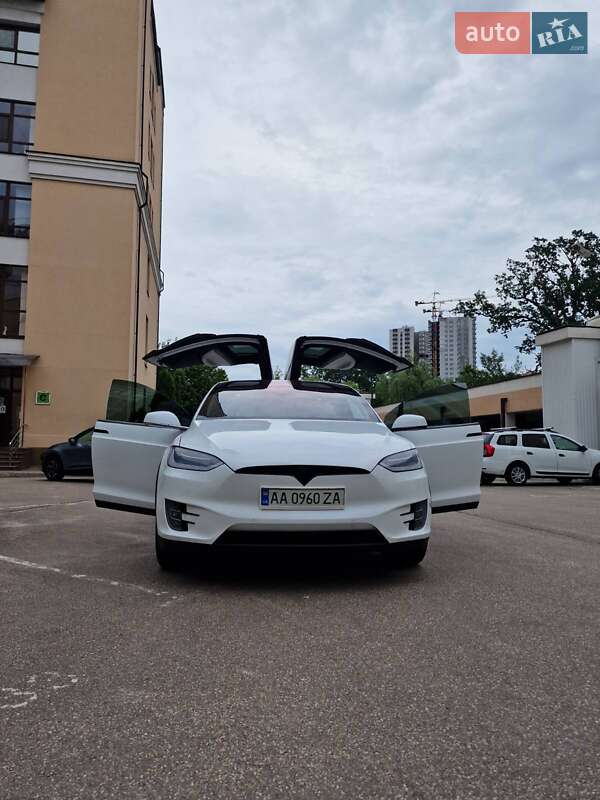 Внедорожник / Кроссовер Tesla Model X 2018 в Киеве