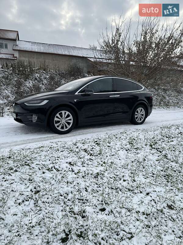 Внедорожник / Кроссовер Tesla Model X 2017 в Золочеве фото 11 Внедорожник / Кроссовер Tesla Model X 2017 в Золочеве