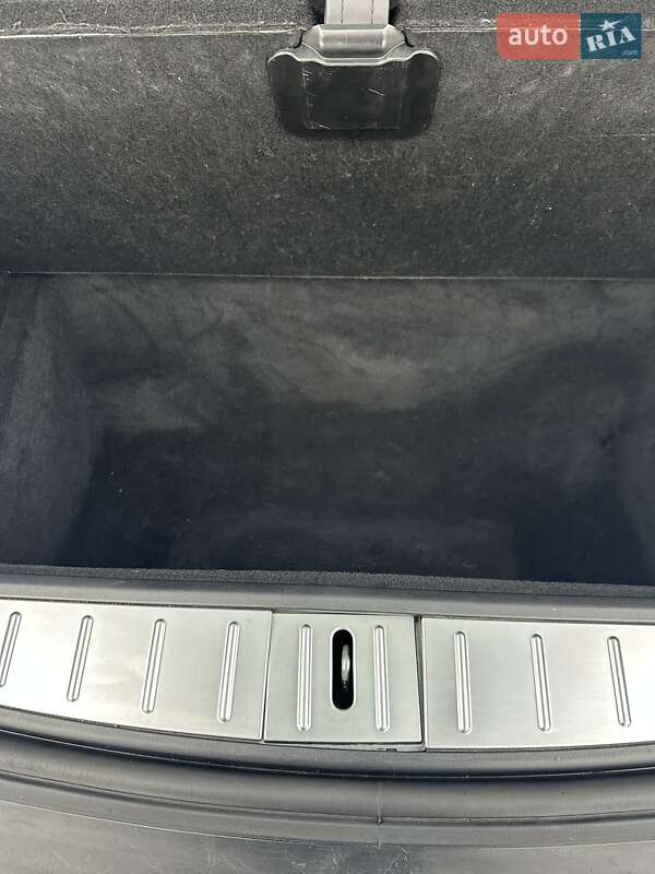 Внедорожник / Кроссовер Tesla Model X 2017 в Золочеве фото 16 Внедорожник / Кроссовер Tesla Model X 2017 в Золочеве