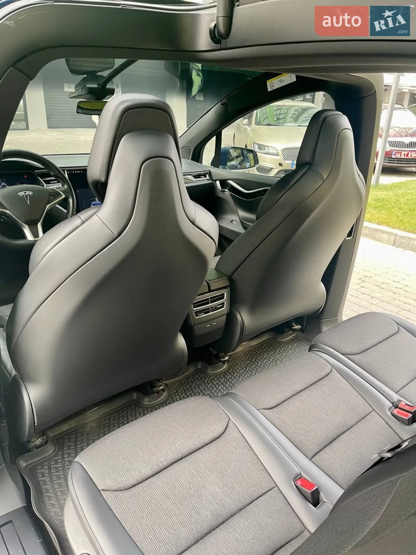 2017 Tesla Model X - мініатюра 26
