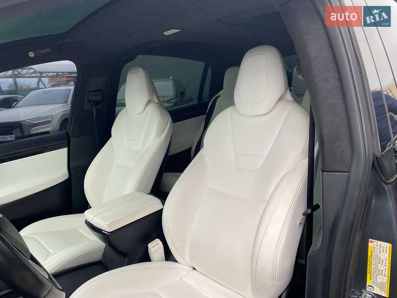 Внедорожник / Кроссовер Tesla Model X 2017 в Львове