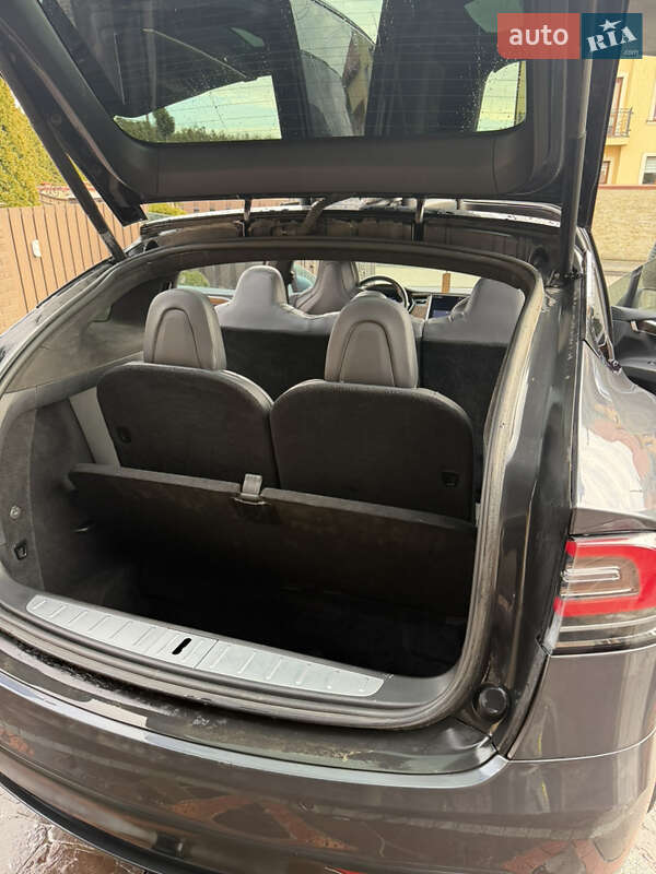 Внедорожник / Кроссовер Tesla Model X 2017 в Львове фото 14 Внедорожник / Кроссовер Tesla Model X 2017 в Львове