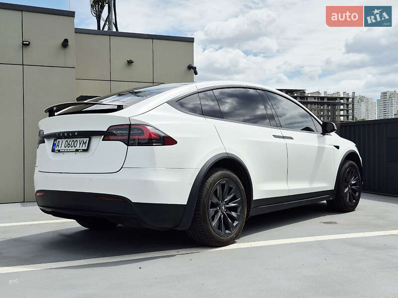 Внедорожник / Кроссовер Tesla Model X 2019 в Киеве