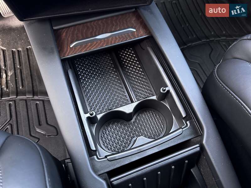 Внедорожник / Кроссовер Tesla Model X 2019 в Киеве фото 46 Внедорожник / Кроссовер Tesla Model X 2019 в Киеве