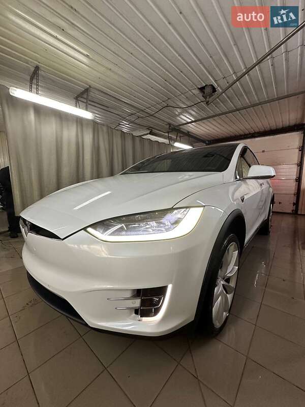 Внедорожник / Кроссовер Tesla Model X 2016 в Изюме фото 9 Внедорожник / Кроссовер Tesla Model X 2016 в Изюме