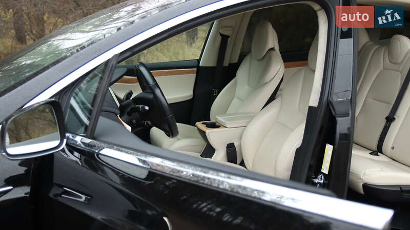 Внедорожник / Кроссовер Tesla Model X 2018 в Житомире фото 34 Внедорожник / Кроссовер Tesla Model X 2018 в Житомире