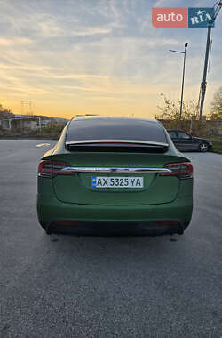 Позашляховик / Кросовер Tesla Model X 2016 в Києві