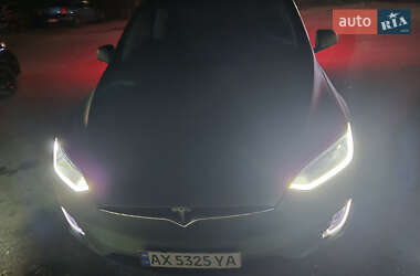Позашляховик / Кросовер Tesla Model X 2016 в Києві