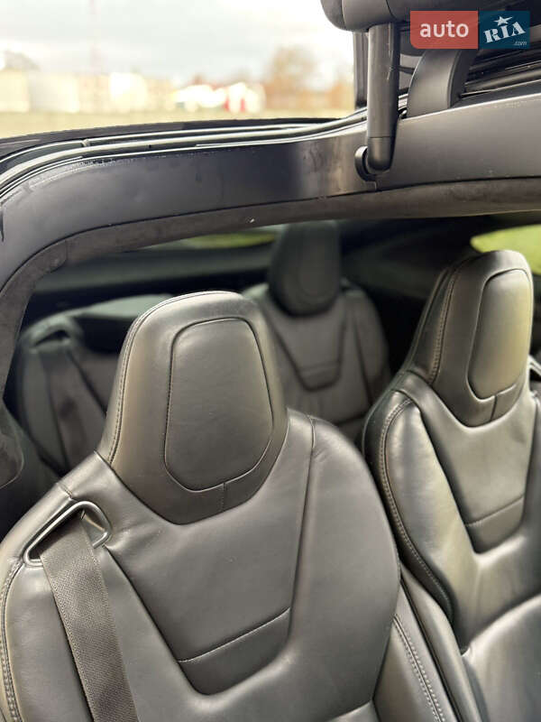 Позашляховик / Кросовер Tesla Model X 2017 в Радехові