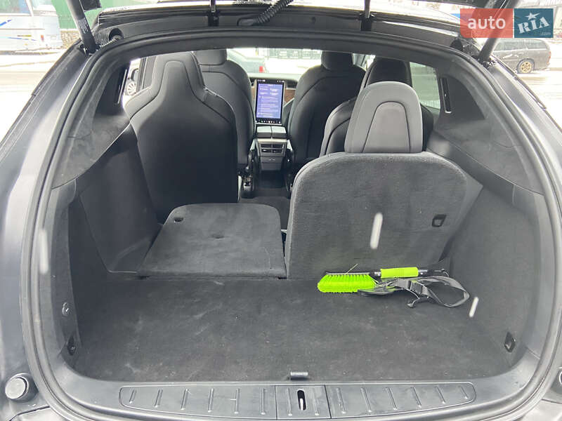 Внедорожник / Кроссовер Tesla Model X 2020 в Киеве