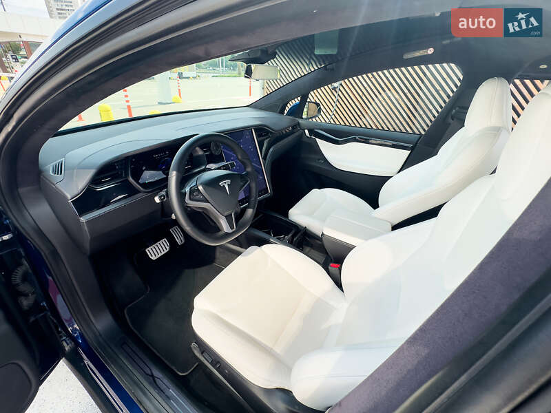 Внедорожник / Кроссовер Tesla Model X 2019 в Киеве