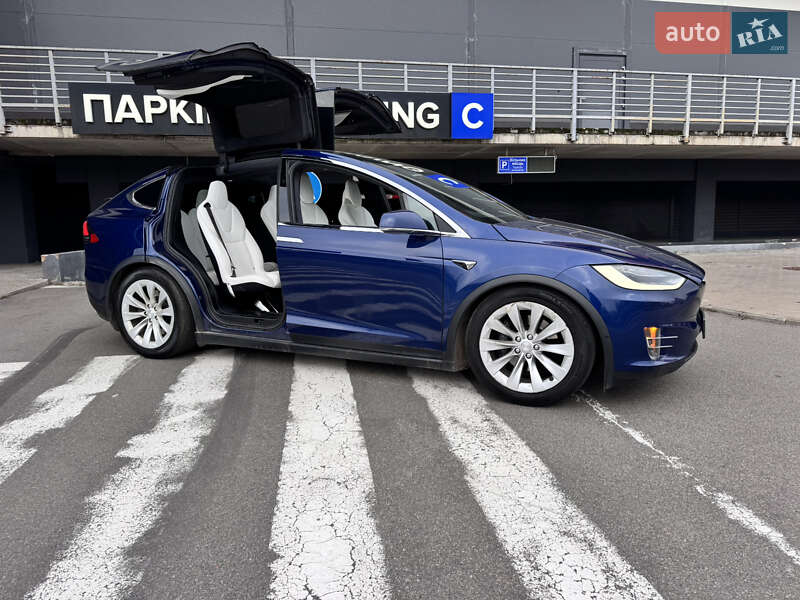 Внедорожник / Кроссовер Tesla Model X 2017 в Киеве