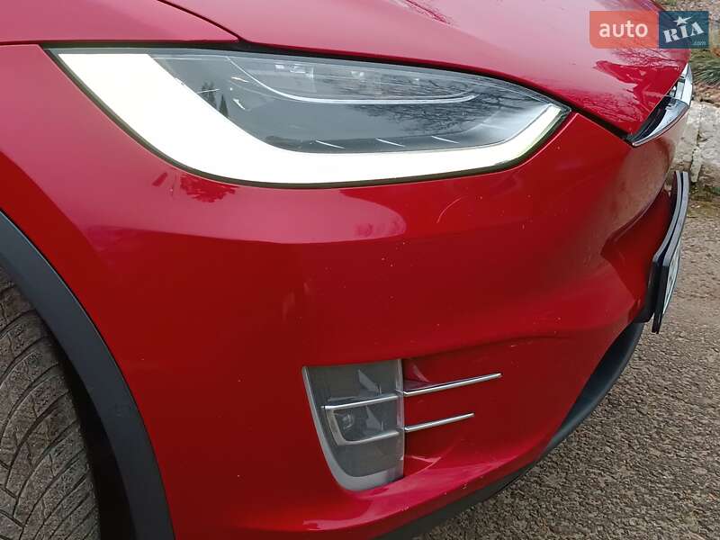 Внедорожник / Кроссовер Tesla Model X 2017 в Стрые