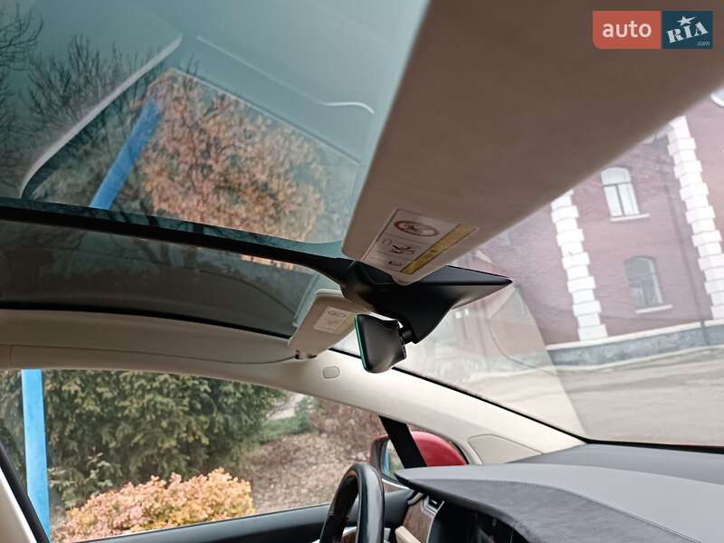 Внедорожник / Кроссовер Tesla Model X 2017 в Стрые