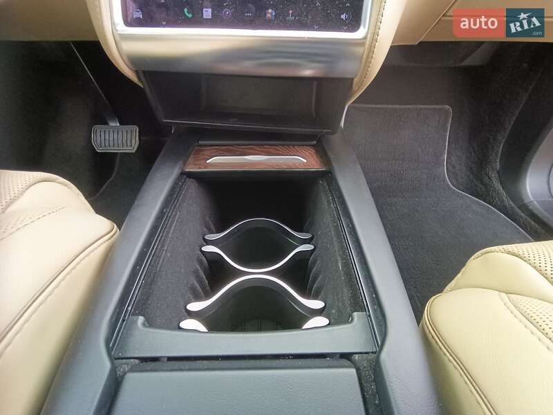 Внедорожник / Кроссовер Tesla Model X 2017 в Стрые