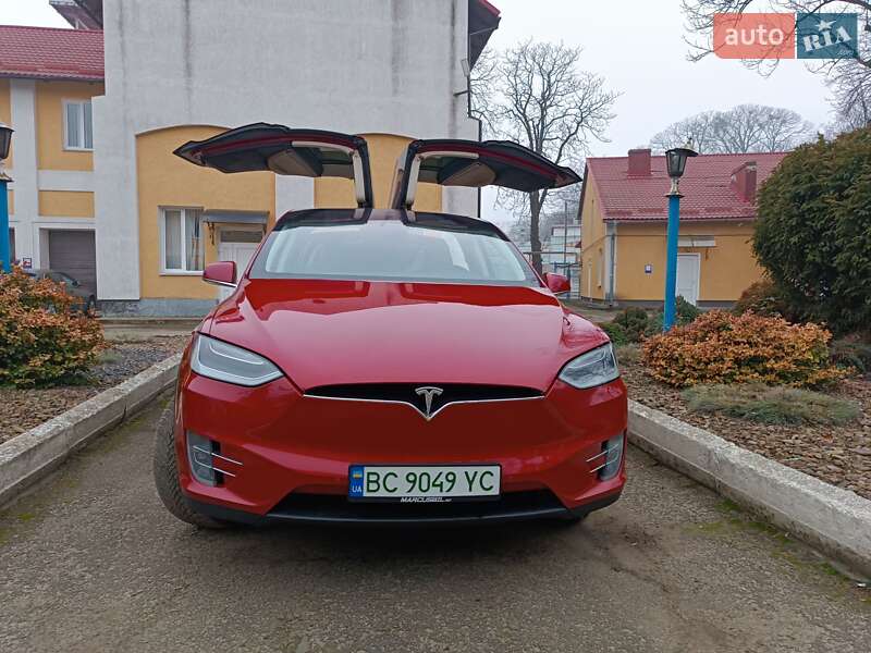 Внедорожник / Кроссовер Tesla Model X 2017 в Стрые