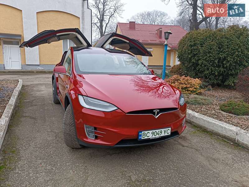 Внедорожник / Кроссовер Tesla Model X 2017 в Стрые