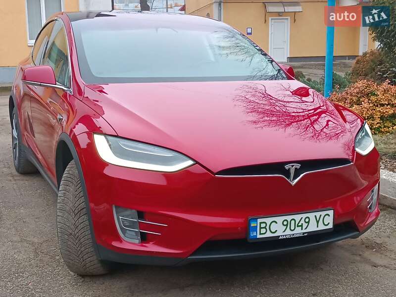 Внедорожник / Кроссовер Tesla Model X 2017 в Стрые