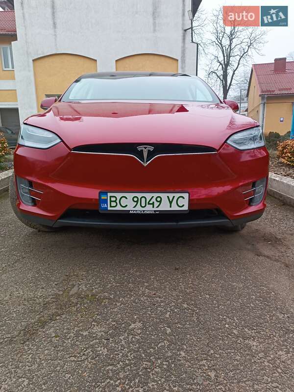 Внедорожник / Кроссовер Tesla Model X 2017 в Стрые