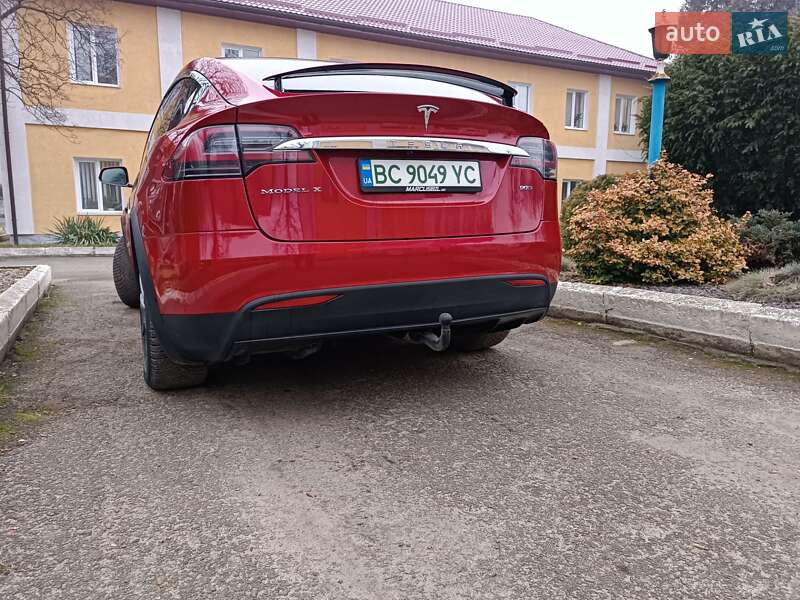 Внедорожник / Кроссовер Tesla Model X 2017 в Стрые
