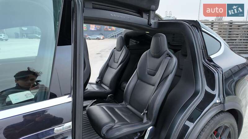 Внедорожник / Кроссовер Tesla Model X 2016 в Киеве