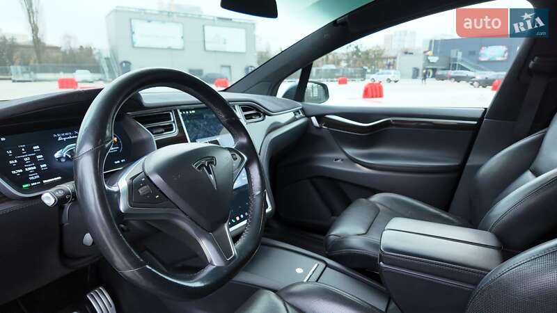 Внедорожник / Кроссовер Tesla Model X 2016 в Киеве