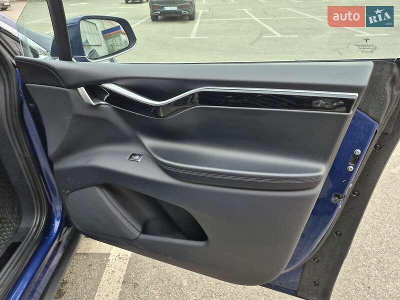 Внедорожник / Кроссовер Tesla Model X 2016 в Киеве фото 7 Внедорожник / Кроссовер Tesla Model X 2016 в Киеве