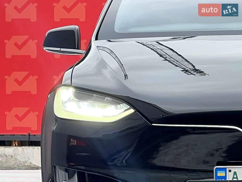 Внедорожник / Кроссовер Tesla Model X 2019 в Киеве