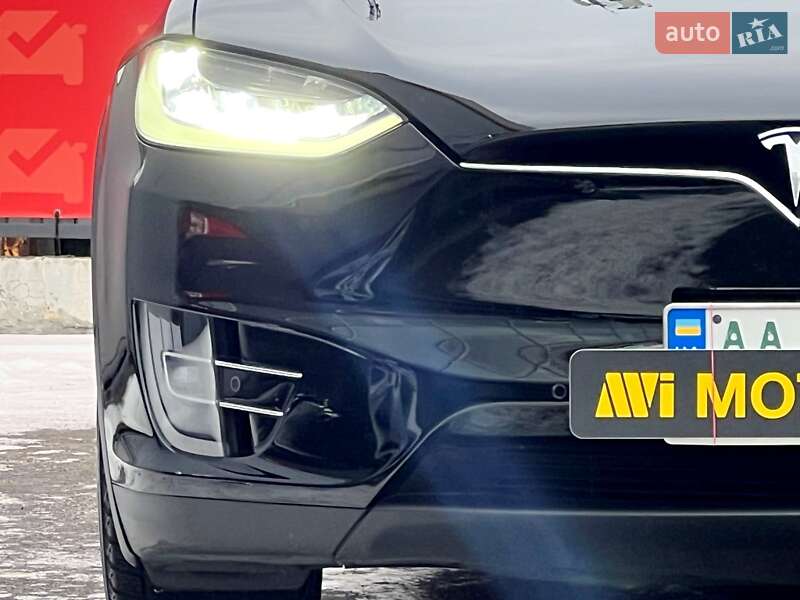 Внедорожник / Кроссовер Tesla Model X 2019 в Киеве