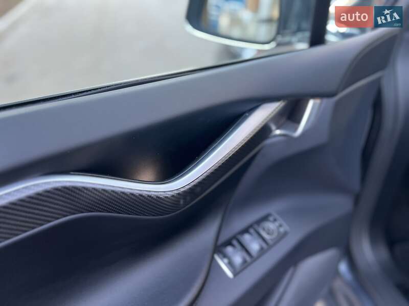 Внедорожник / Кроссовер Tesla Model X 2018 в Львове