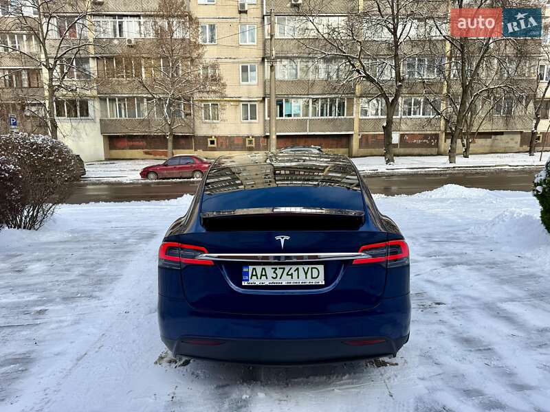 Внедорожник / Кроссовер Tesla Model X 2018 в Киеве