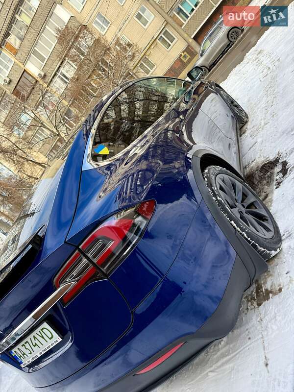 Внедорожник / Кроссовер Tesla Model X 2018 в Киеве