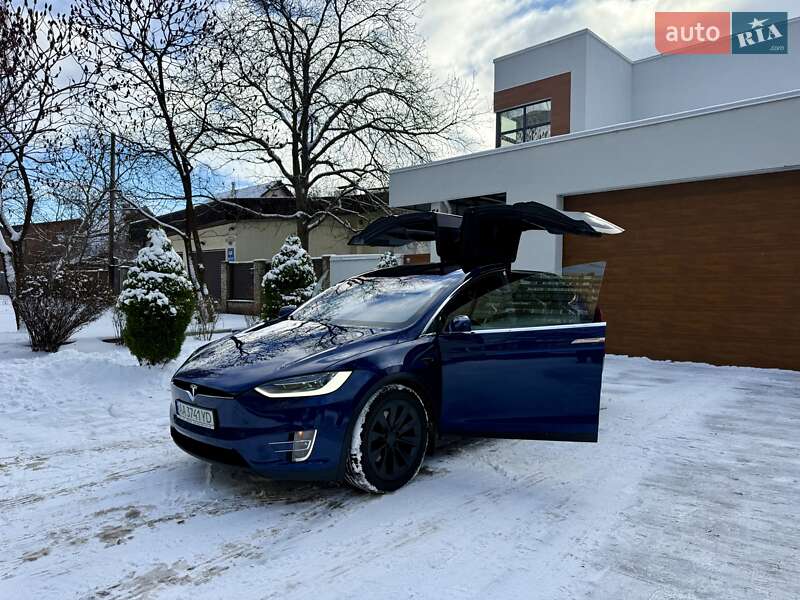 Внедорожник / Кроссовер Tesla Model X 2018 в Киеве