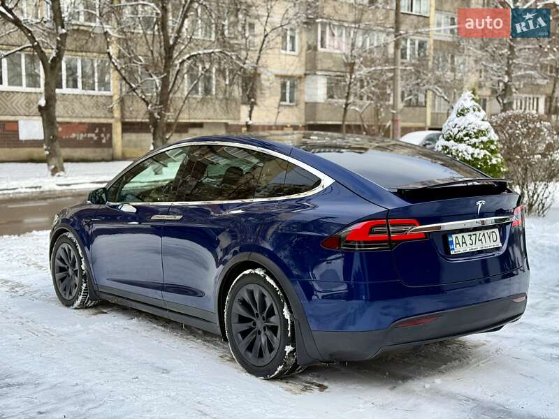 Внедорожник / Кроссовер Tesla Model X 2018 в Киеве