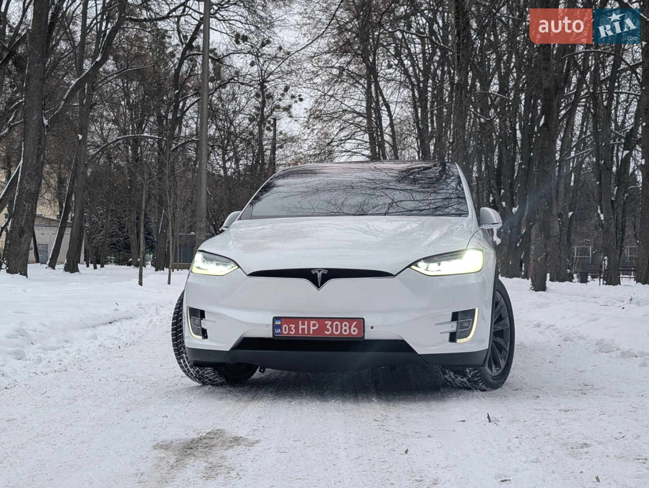 5YJXCBE23HF060671
100 kWt. Свіжопригнана, без пробігу та використання в Україні. Приїхала зі Штатів з мінімальними пошкодженнями, що видно на фотографіях з аукціону. Максимальна батарея. Влітку запас ходу реальний 450-480 км. Взимку за температури нижче -10 ? 340 км.
Авто розмитнено зі сплатою всіх платежів та випущено у вільний обіг згідно з митною декларацією ІМ40 – фактично Покупець сплачує лише оформлення. Сертифікат відповідності зроблений, в наявності.
Автомайданчики прохання свої послуги не пропонувати.
Авто для покупця, який шукає один із небагатьох варіантів Tesla Model X з батареєю 100 kWh, прозорою історією імпорту та повністю оформленими документами для першої реєстрації в Україні.