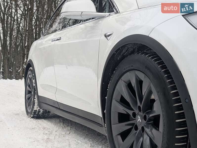 Позашляховик / Кросовер Tesla Model X 2017 в Києві фото 32 Позашляховик / Кросовер Tesla Model X 2017 в Києві