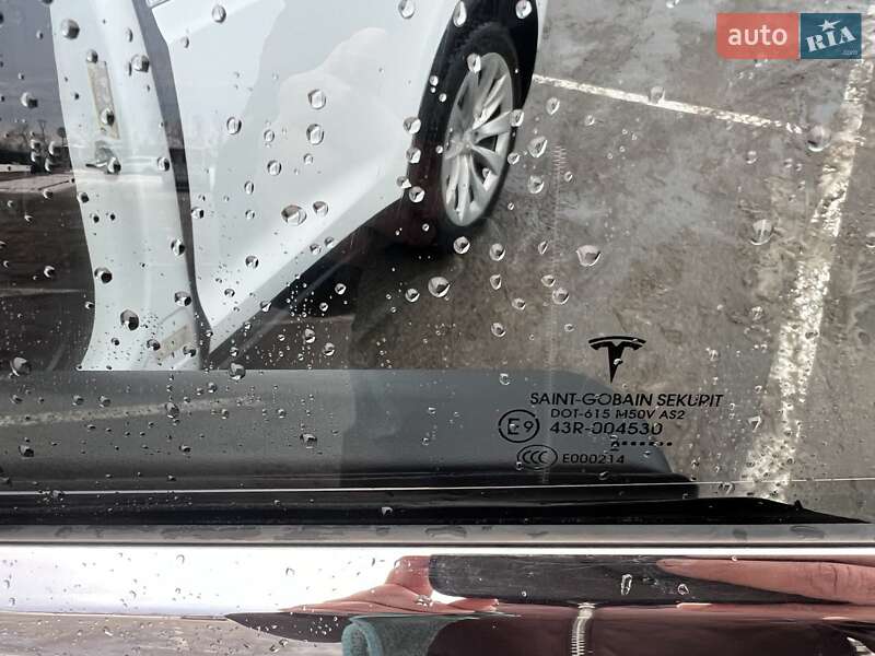 Внедорожник / Кроссовер Tesla Model X 2016 в Киеве