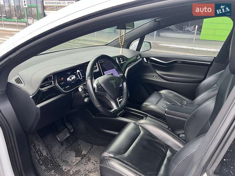 Внедорожник / Кроссовер Tesla Model X 2016 в Киеве