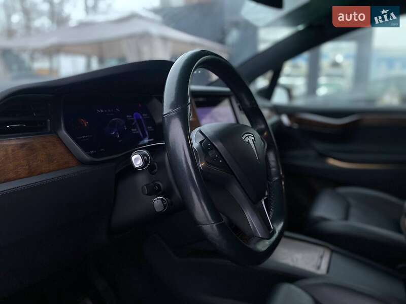 Внедорожник / Кроссовер Tesla Model X 2020 в Киеве