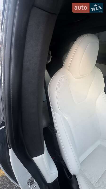 Внедорожник / Кроссовер Tesla Model X 2023 в Днепре