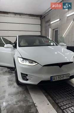 Внедорожник / Кроссовер Tesla Model X 2019 в Киеве