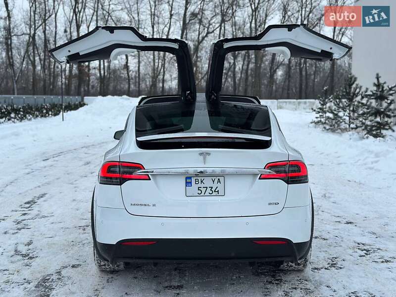 Внедорожник / Кроссовер Tesla Model X 2016 в Луцке фото 8 Внедорожник / Кроссовер Tesla Model X 2016 в Луцке