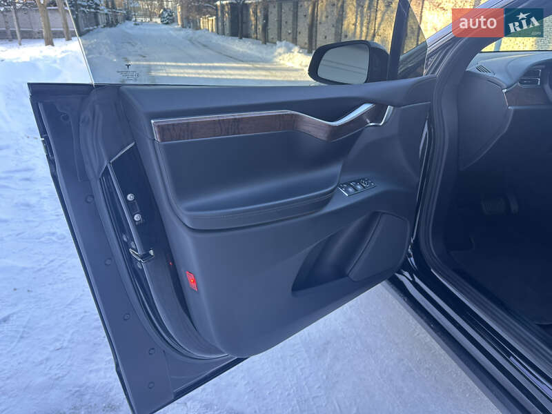 Внедорожник / Кроссовер Tesla Model X 2018 в Днепре