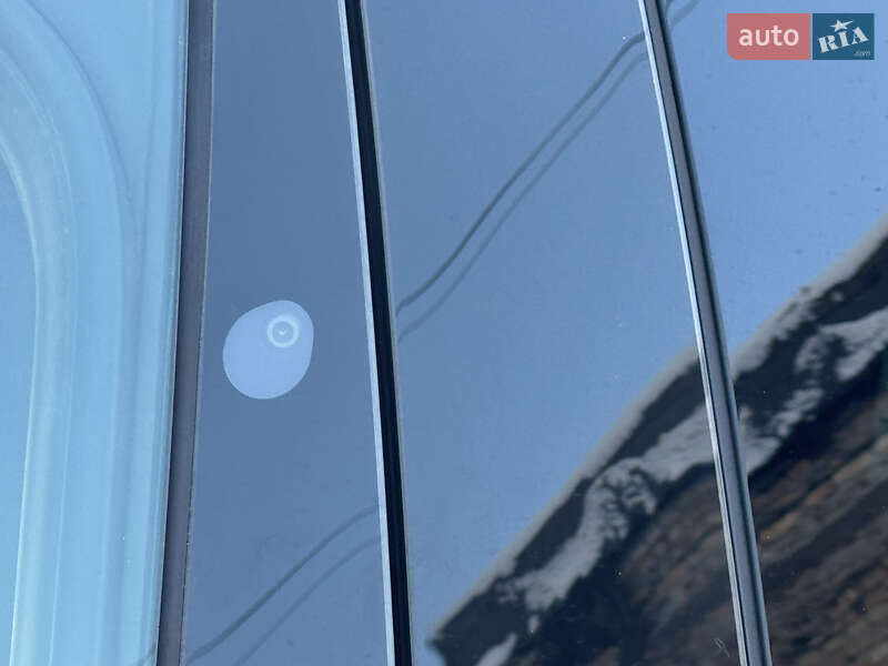 Позашляховик / Кросовер Tesla Model X 2018 в Києві