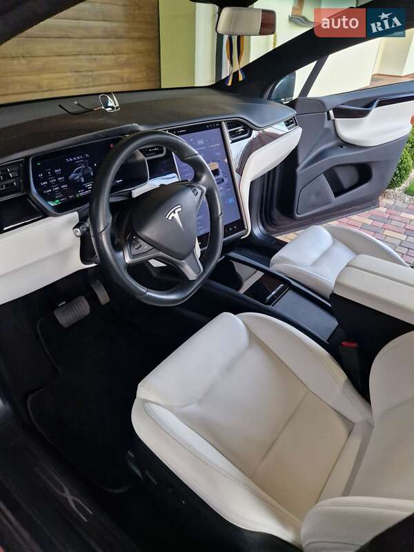 Позашляховик / Кросовер Tesla Model X 2020 в Києві
