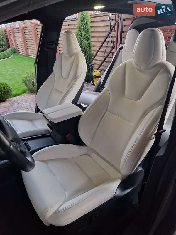 Позашляховик / Кросовер Tesla Model X 2020 в Києві